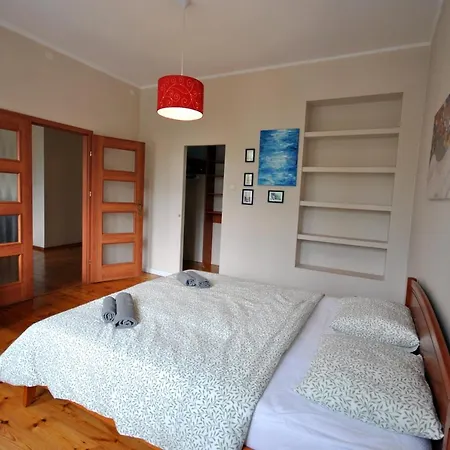 Apartment Plac Gornoslaski 8 *