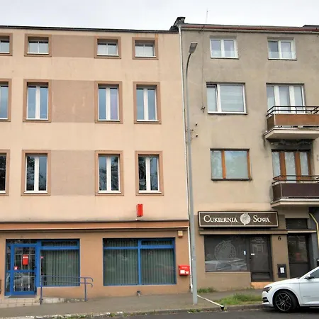 Plac Gornoslaski 8 アパート *